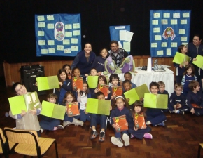 Mostra literária turmas 121 e 122