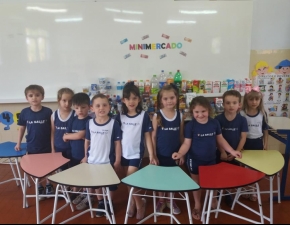 MINIMERCADO - BRINCAR E APRENDER É TUDO DE BOM!