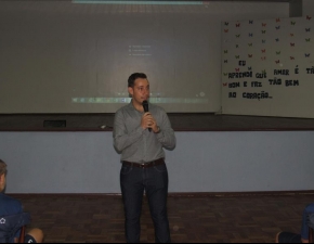 POLÍCIA MILITAR NA ESCOLA
